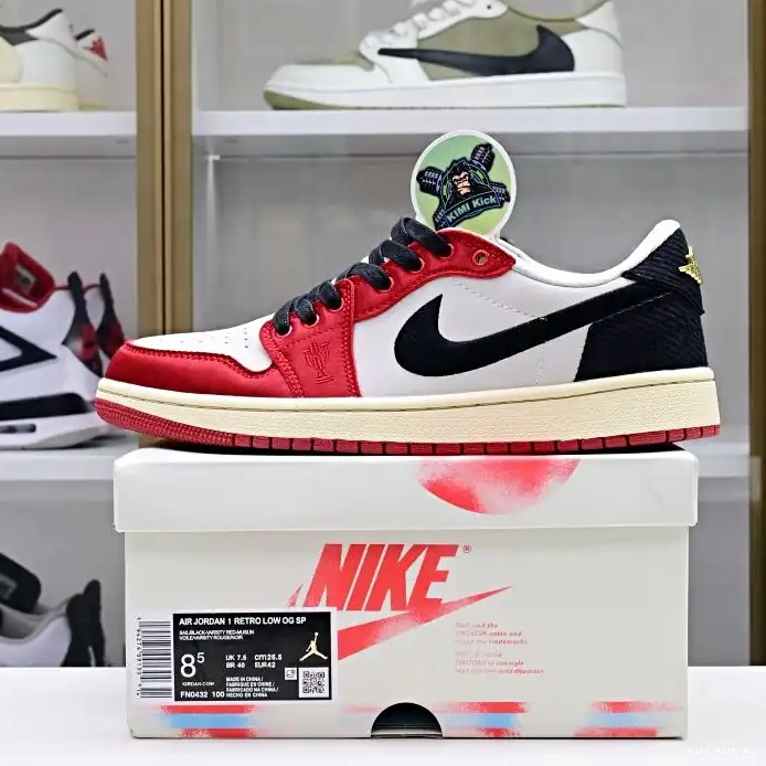 Trophy Room 1 Jordan Kimikick Air x “Away” OG Jordan Low 0810